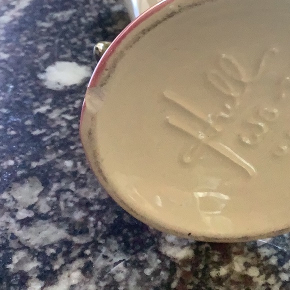 Hull pottery 7.5 in H Woodland vase - Picture 8 of 9